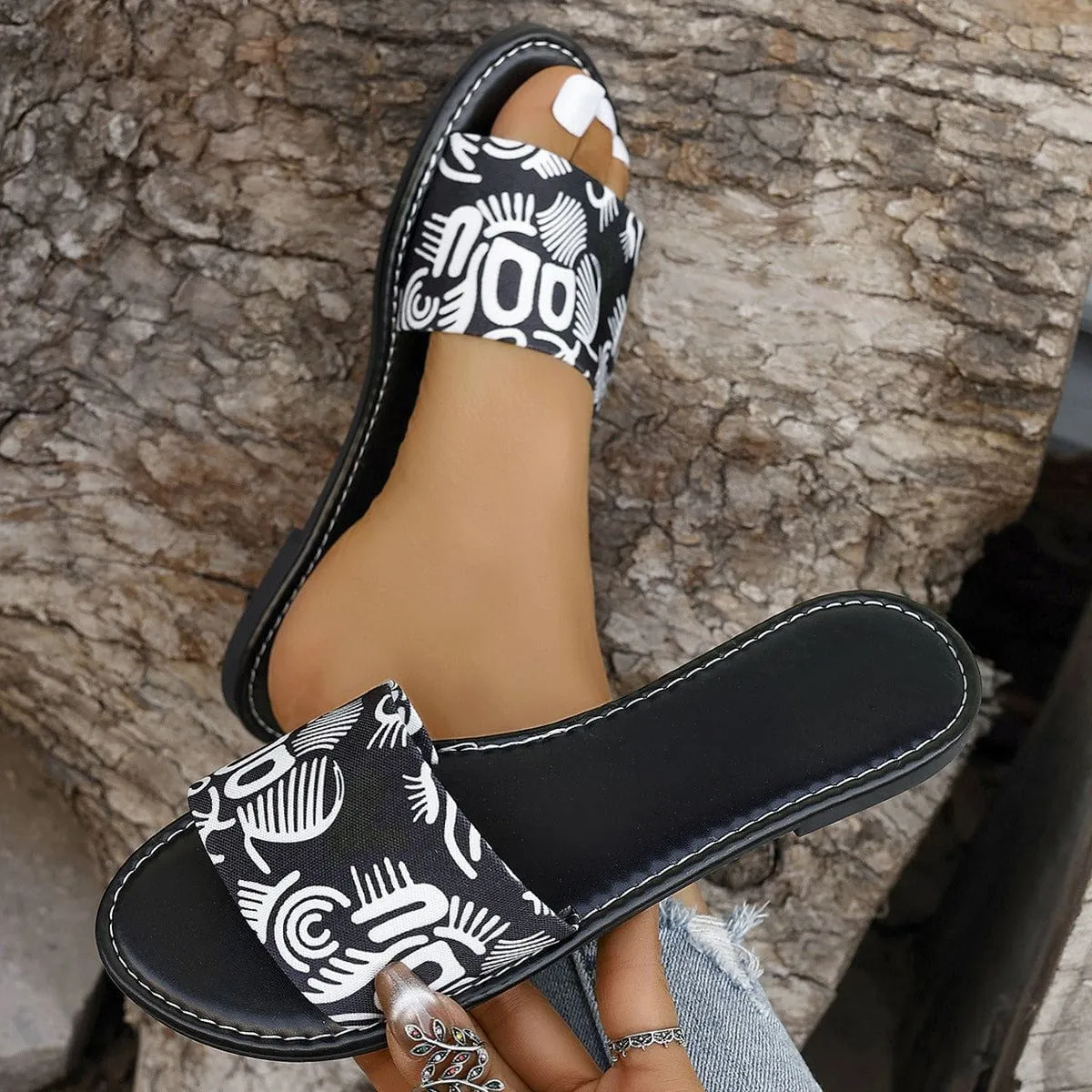 Comfortable flat sandals