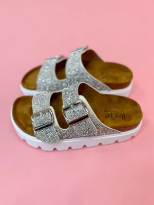 [Corky's] Rumor Has It-Clear Rhinestones