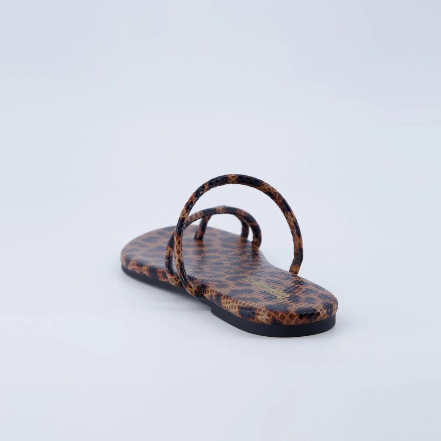 CUSHIONAIRE Resort Womens Minimalist Strappy Sandals  Lightweight Summer Flat Sandals with Cushioned Footbed
