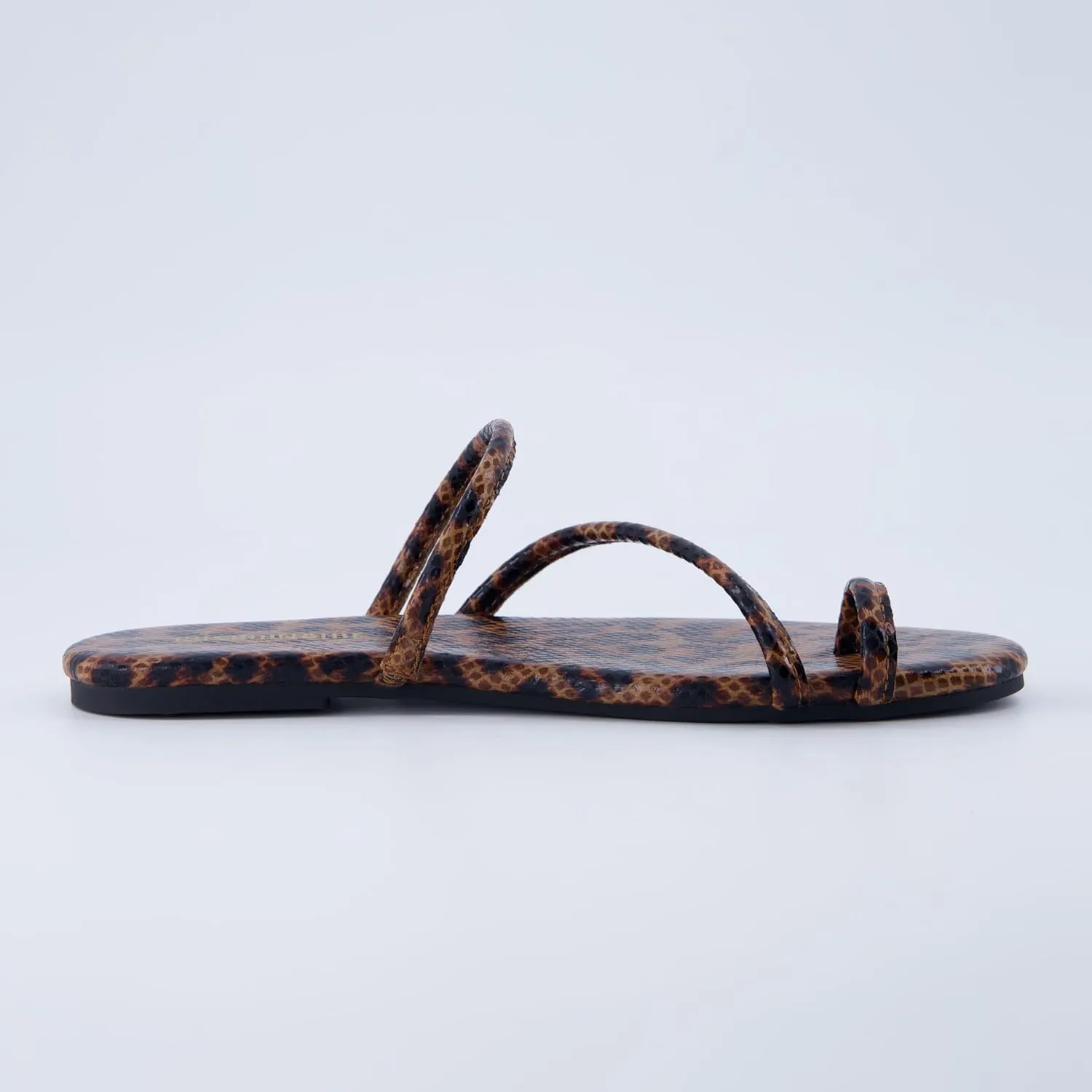 CUSHIONAIRE Resort Womens Minimalist Strappy Sandals  Lightweight Summer Flat Sandals with Cushioned Footbed