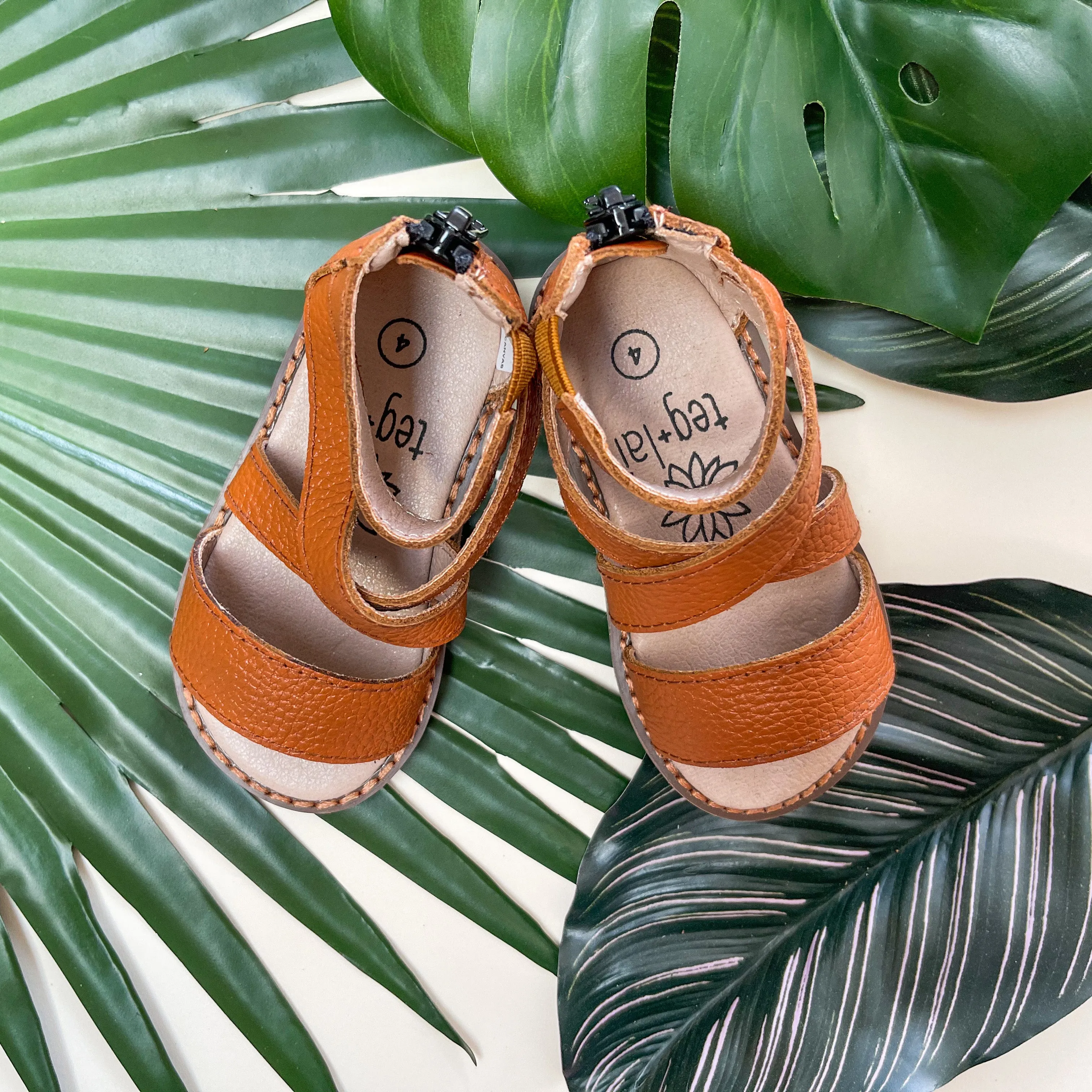 Debbie Flats Tobacco Brown