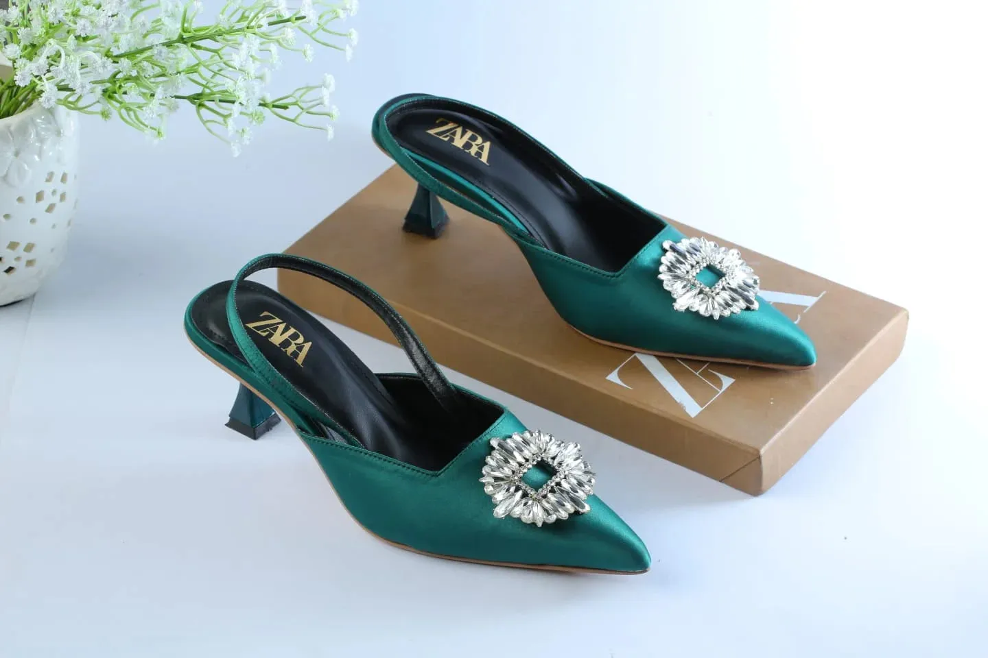 EMBELLISHED KITTEN HEELS - GREEN