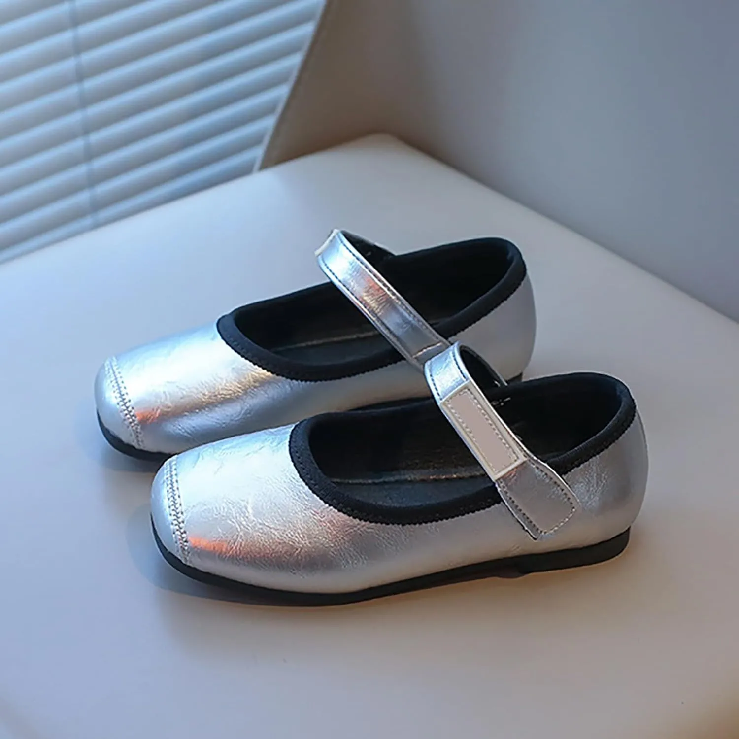 Girls Dress Shoes Soft Sole Mary Jane Sparkly Ballet Flats for Kids Princess Shoes Dress-Up Party Wedding School