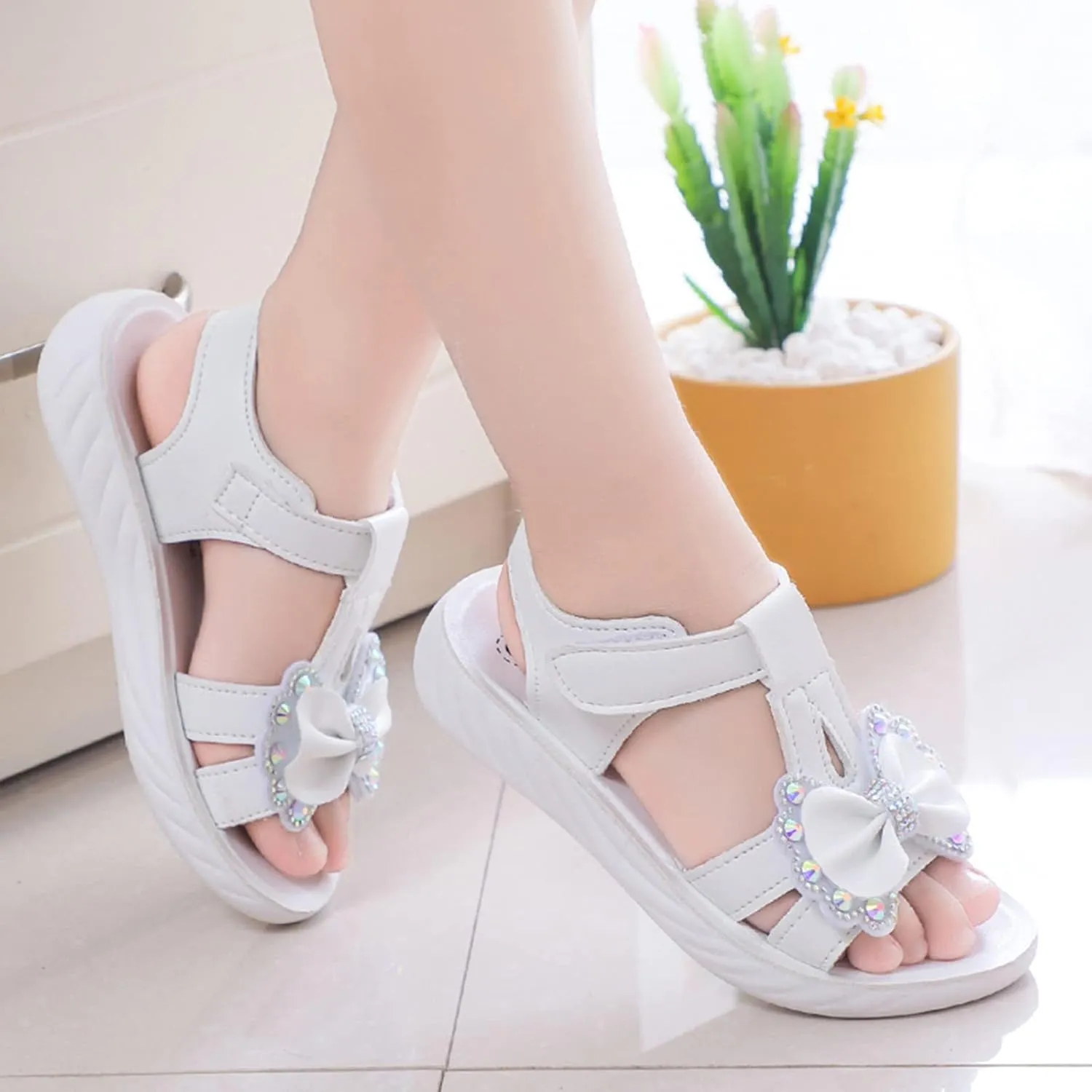 Girls Rhinestones Bow Flat Sandals Open Toe Soft Sole T Strap Cute Dress Up Shoes for 4 to 12 Yearss Kids Sandals