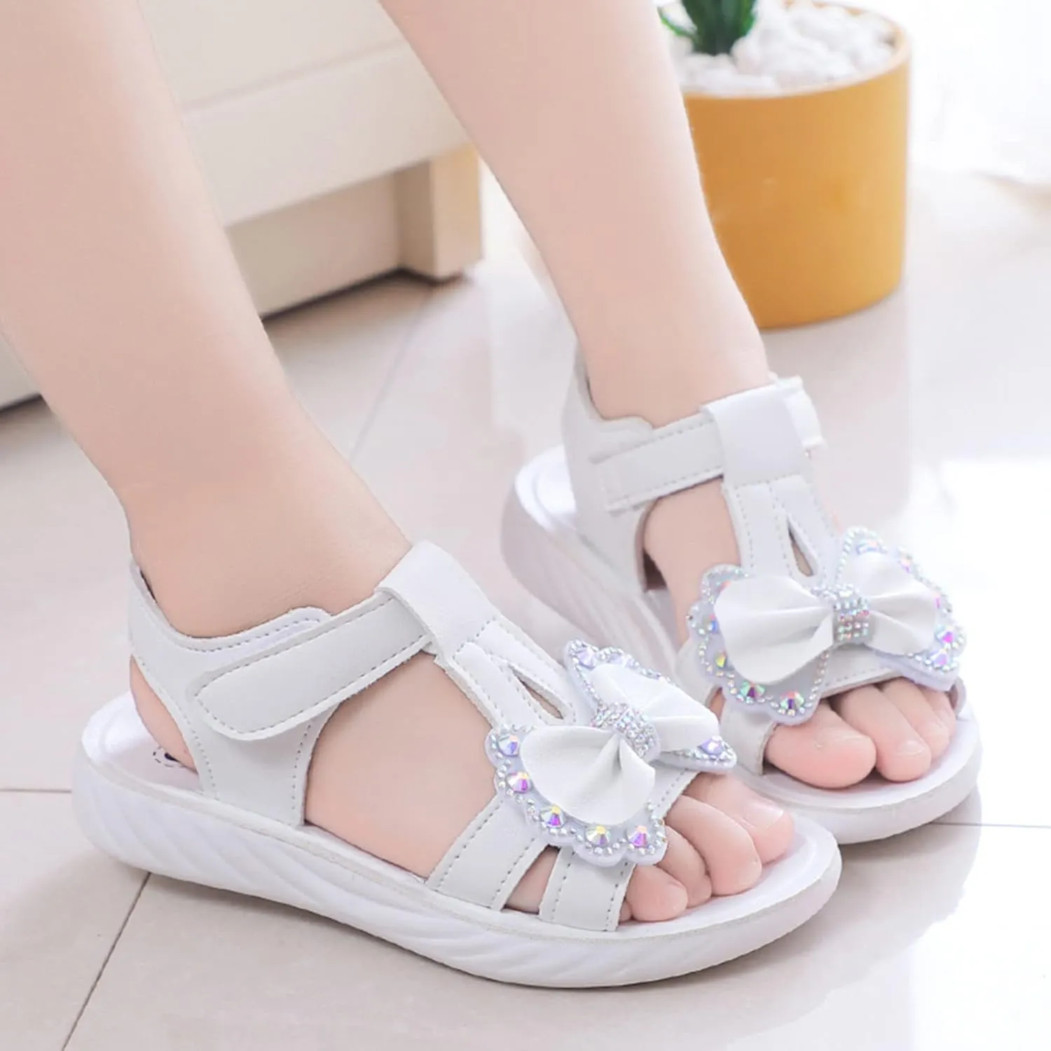 Girls Rhinestones Bow Flat Sandals Open Toe Soft Sole T Strap Cute Dress Up Shoes for 4 to 12 Yearss Kids Sandals