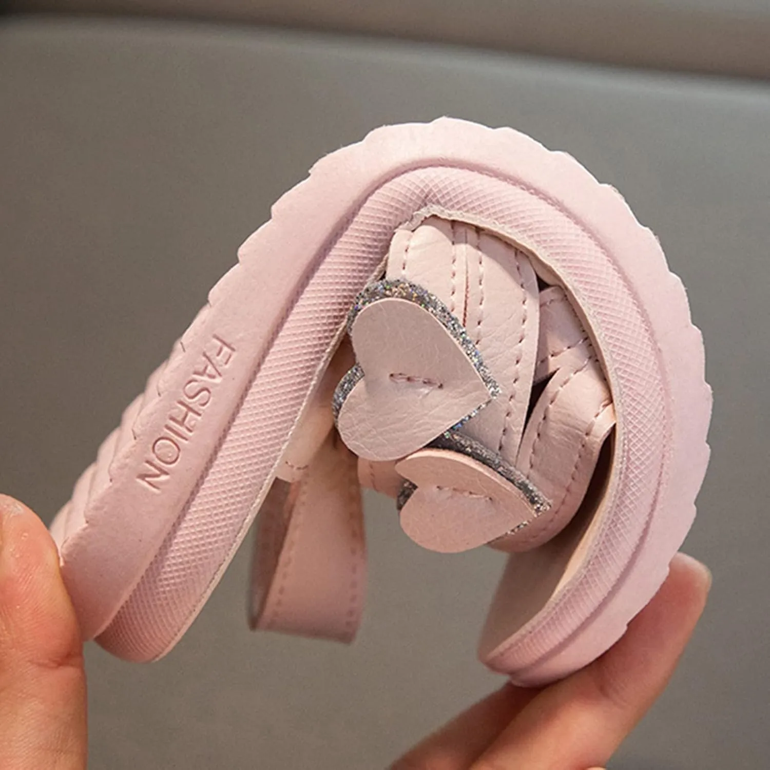Heart Decorative Thick Sole Sandals for Girls Fashion Soft Sole Open Toe Comfortable Princess School Party Shoes