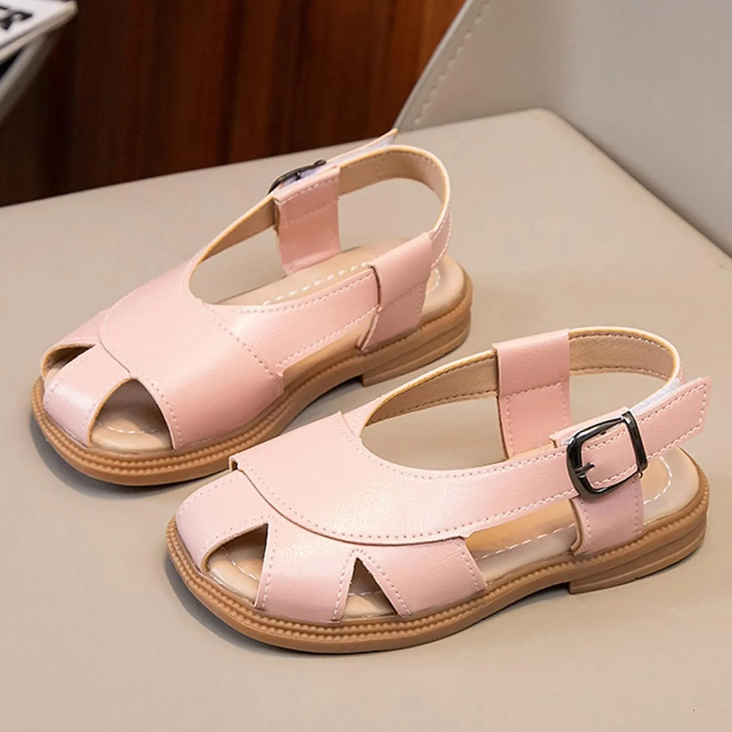 Kids Soft Closed Toe Leather Sandals Girls Boys Lightweight Hollow Holiday Beach Outdoor Beach Sport Water Shoes
