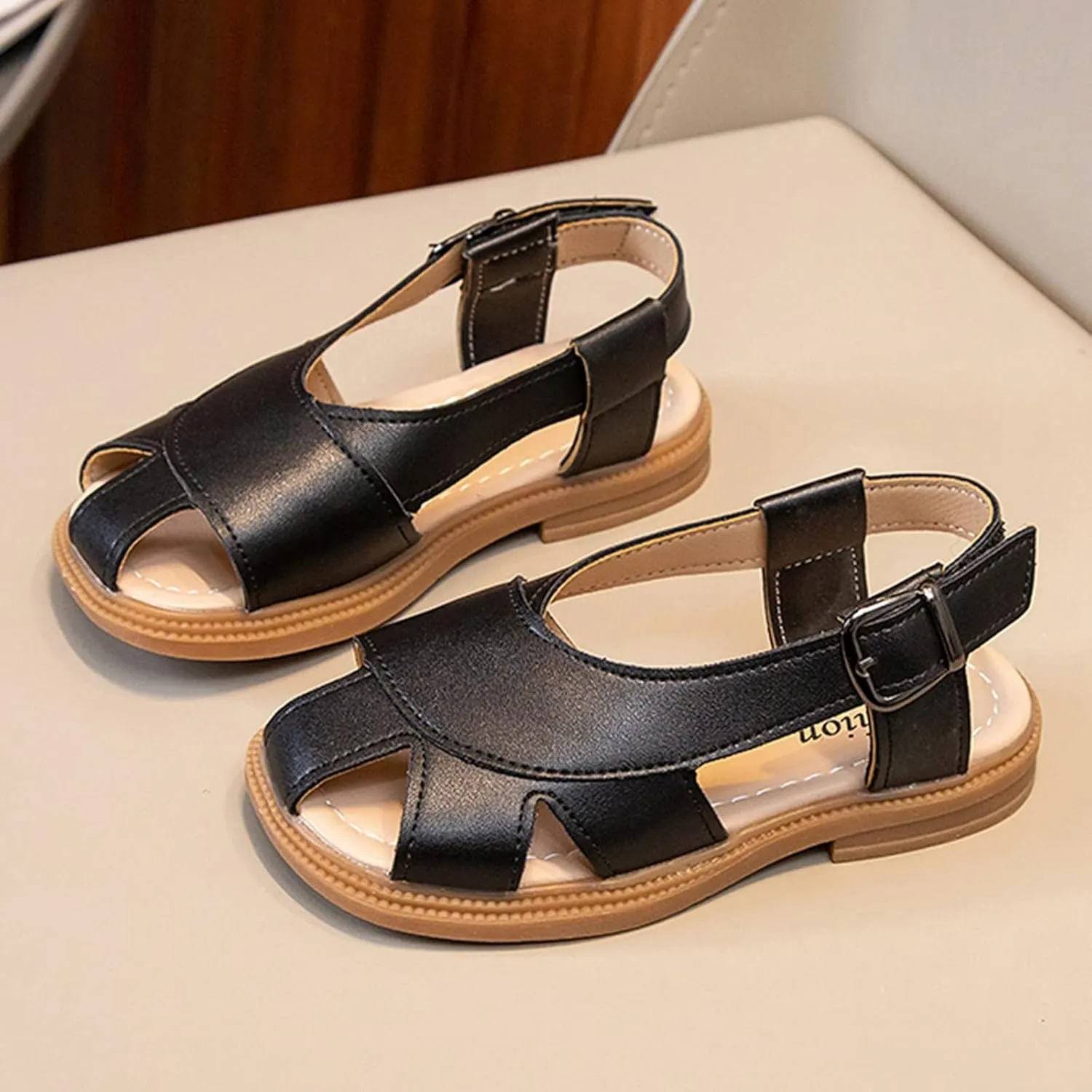Kids Soft Closed Toe Leather Sandals Girls Boys Lightweight Hollow Holiday Beach Outdoor Beach Sport Water Shoes