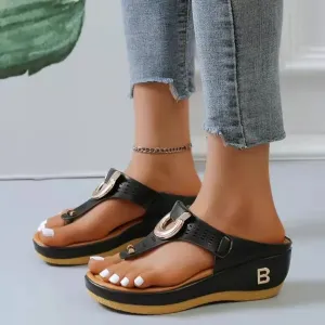 Relaxed and versatile orthopedic Sandals
