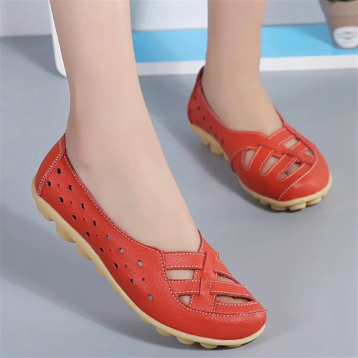 Womens Cowhide Leather Slip On Moccasins Shoes Flat Slipper Comfortable Leather Loafers Breathable Lightweight Round Toe Nurse Loafer Driving Walking Flat Work Shoes