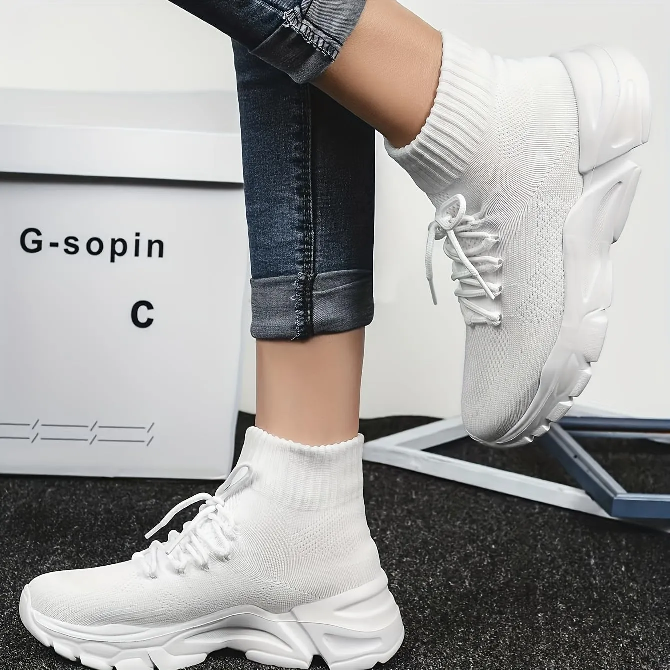 Women's Running Shoes Breathable Lightweight Comfortable Ultralight Fashion Sneakers Non-Slip Support Walking Shoes Walking Gym Workout Casual Shoes